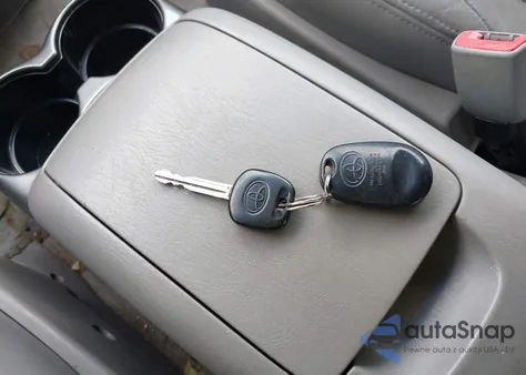 2006 Toyota Sienna Xle/Xle Limited from USA, damaged, VIN 5TDBA22CX6S061659